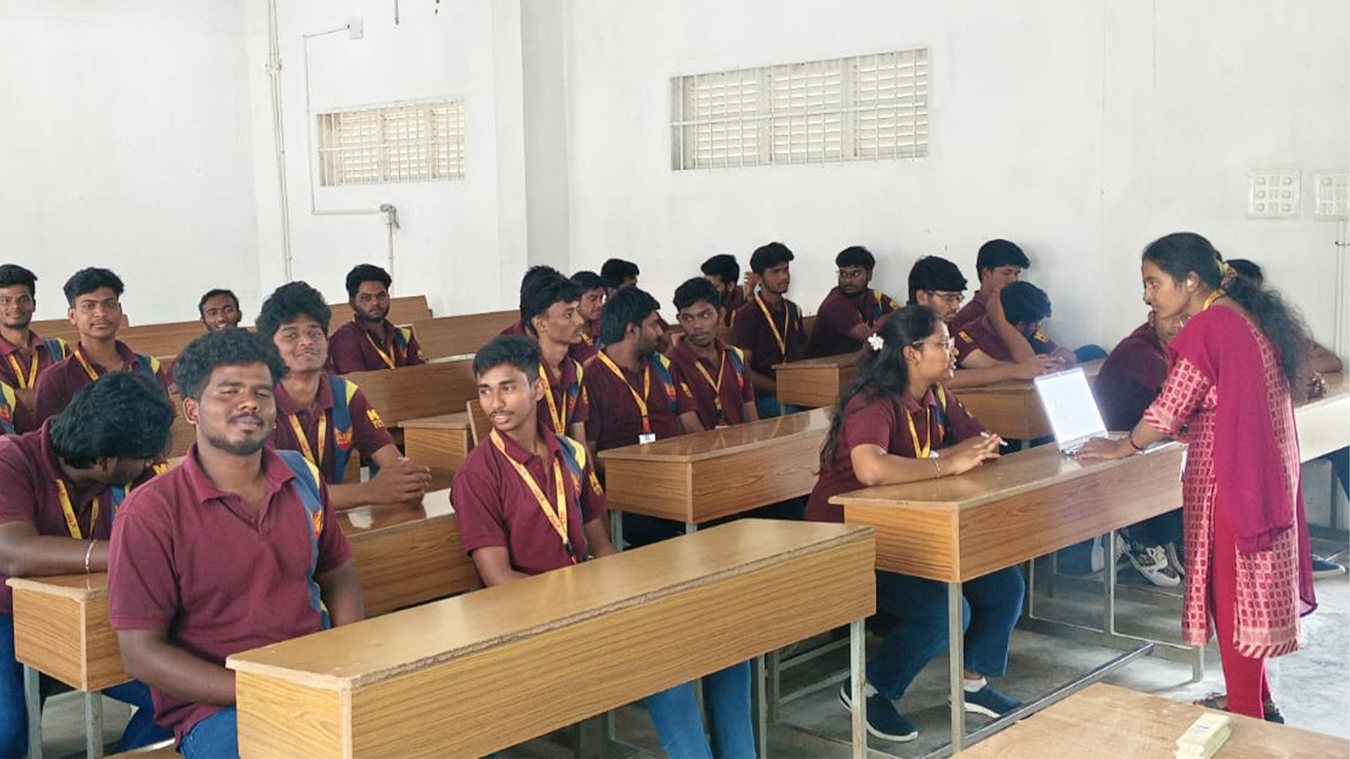 CAMS CLUB-Debate on AI 3